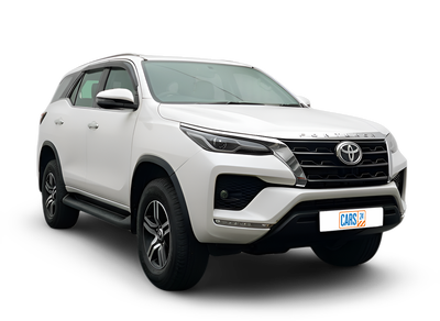 Toyota Fortuner-img